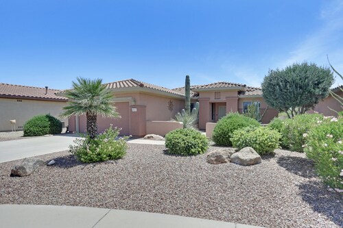 SUMMER SPECIAL BEAUTIFUL HOME/ONE OF SEVERAL/GOLF CART/CULDESAC/PRIVATE YARD