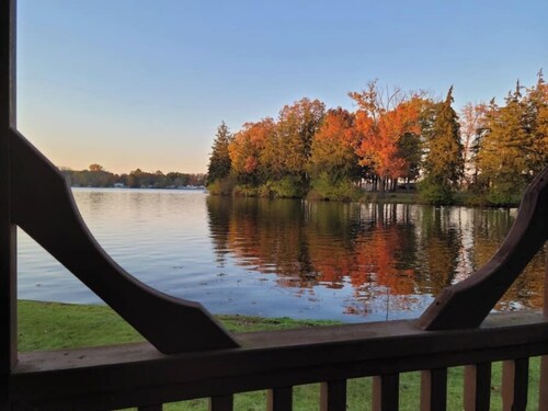 Lakeside Quonset Hut, Cozy And Romantic