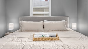 Unclassified image, 3 of 25, button - [NEW] Family Style 5BR Home Mins From Buckroe Beach (Hampton)