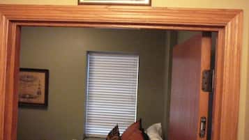 12 soverom, strykejern/-brett, wi-fi (inkludert) og sengetøy