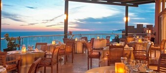 Fun family suite beachfront