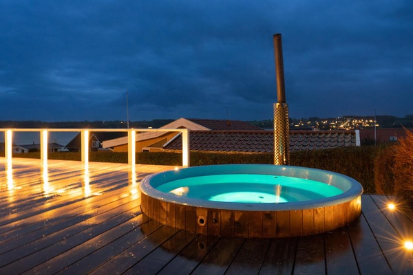 Bañera de hidromasaje exterior