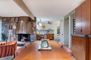 Casa, 3 habitaciones | Restaurantes