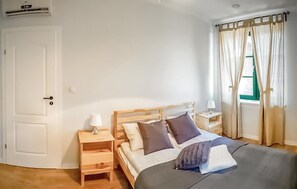 4 chambres, lit parapluie, Wi-Fi gratuit, draps fournis