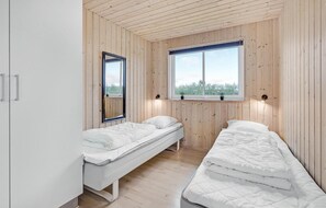 7 bedrooms, free WiFi