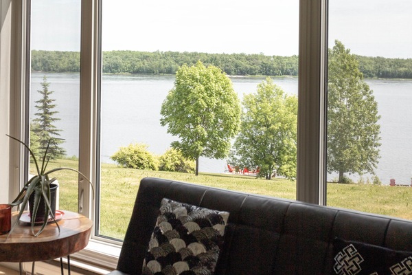 Smart-TV, Kamin, Videospiele, Netflix