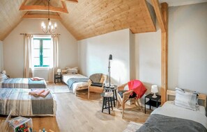 4 chambres, lit parapluie, Wi-Fi gratuit, draps fournis