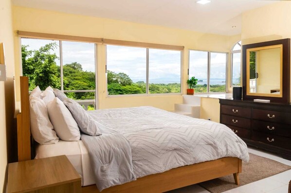 3 bedrooms, in-room safe, iron/ironing board, free WiFi