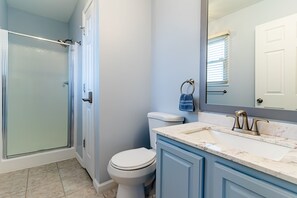 Combined shower/tub
