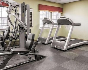 Work out area at registration building close by! - Slope-side Boyne Mtn Condo! 1 Bedroom Suite sleeps 4 with  1 King  and 1 Sofabed (Boyne Falls)