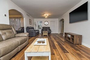 Smart TV, fireplace, foosball