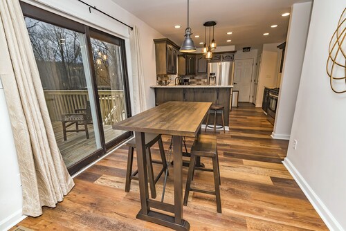 4BR&BonusRoom,Firepit Hottub,Linens, Casino Golf Camelback Kalahari!