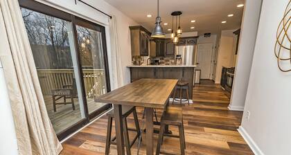 4BR&BonusRoom,Firepit Hottub,Linens, Casino Golf Camelback Kalahari!