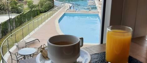 Indoor pool, outdoor pool