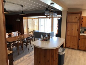 Dining - Rustic-chic cottage with fantastic lake access, 15 minutes to Ithaca (Ithaca)