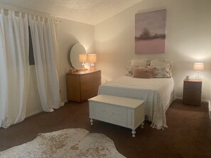 2 Schlafzimmer, Bügeleisen/Bügelbrett, kostenloses WLAN, Bettwäsche