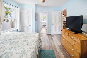 4 Schlafzimmer, Schreibtisch, Bügeleisen/Bügelbrett, Reisekinderbett