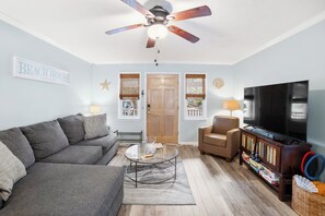 Smart TV, books - The Inkwell ~ An Oak Island Gem (Oak Island)