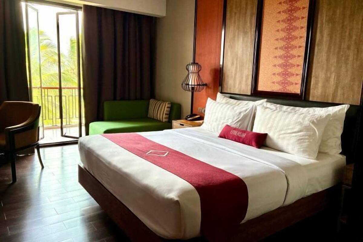 Blackout curtains, iron/ironing board, bed sheets