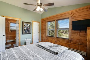 2 bedrooms, WiFi, bed sheets, wheelchair access - Mountain Cabin Retreat Newly Renovated (Florissant)