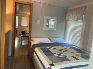 3 chambres, fer et planche à repasser, Wi-Fi gratuit