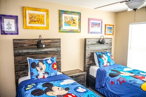 4 bedrooms, iron/ironing board, free WiFi, bed sheets