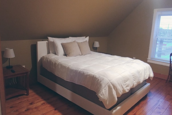 2 chambres, fer et planche à repasser, Wi-Fi gratuit, draps fournis