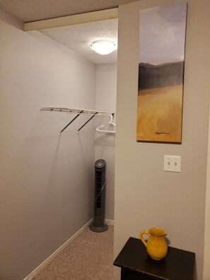 Basic Single Room | Individually decorated, individually furnished, desk, laptop workspace