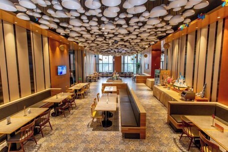 Restaurante. Grand Skylight Hotel