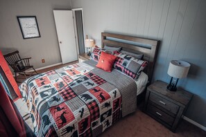 2 bedrooms, travel cot, free WiFi, bed sheets