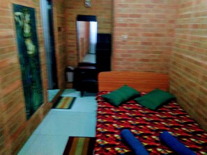 2 bedrooms, iron/ironing board, WiFi, bed sheets - Good Shed Guest House (Kandy)