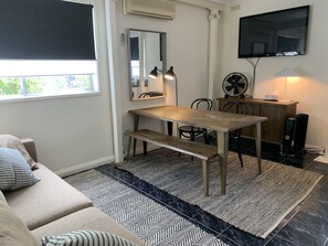 تلفزيون ذكي، كُتُب