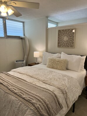 1 bedroom, iron/ironing board, free WiFi, bed sheets - Beautiful Condo in the heart Diamond Head Honolulu, HI (Honolulu)