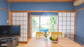 Télévision à écran plat de 32 pouces avec chaînes numériques, télévision