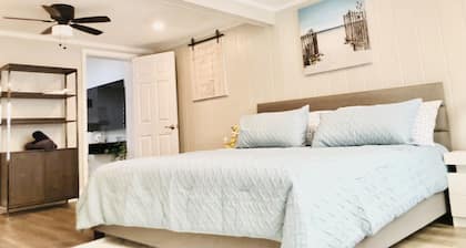 Swinton Beach Cottage and driveway parking