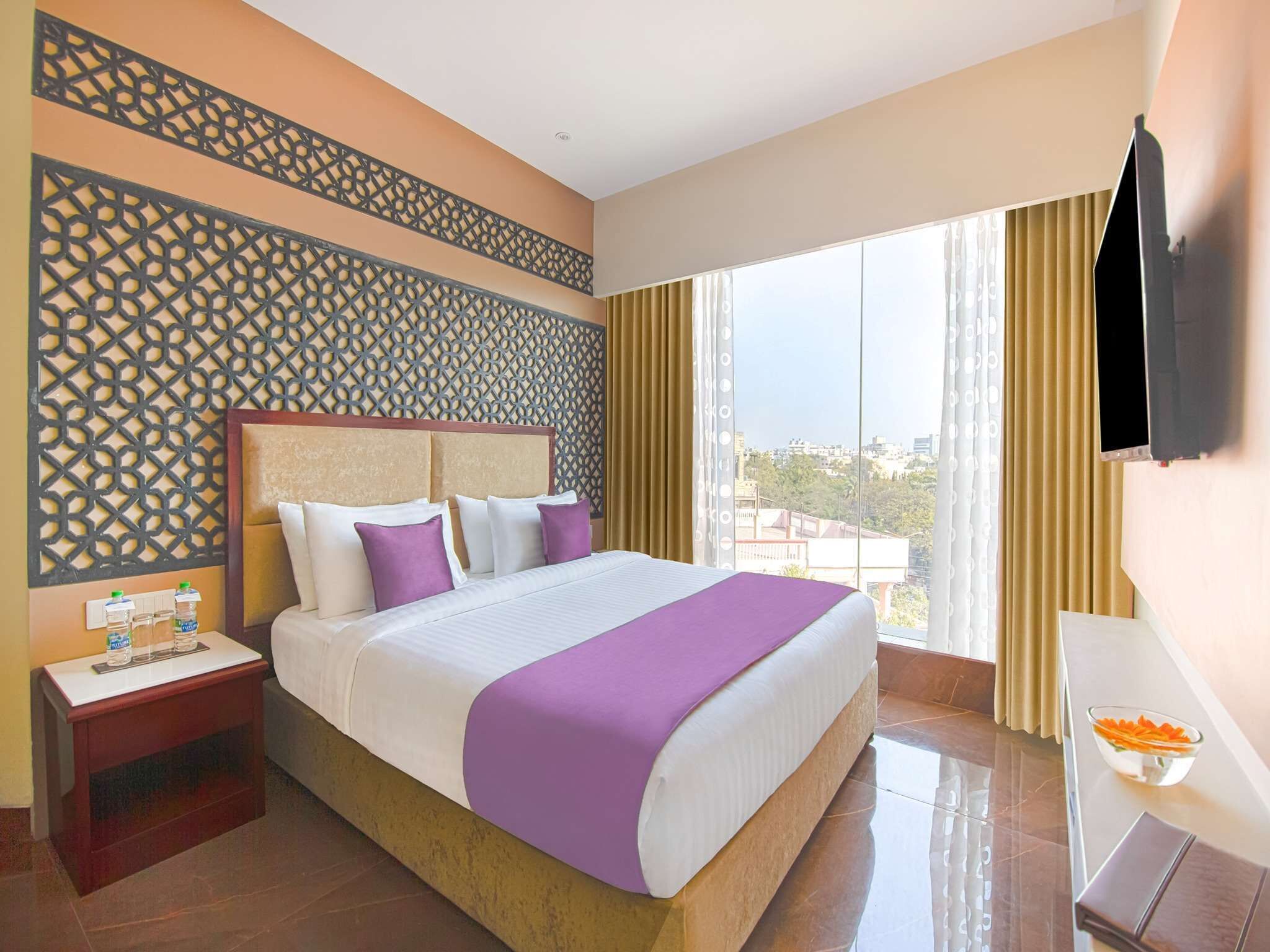 minibar, desk, blackout curtains, soundproofing