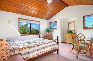 4 bedrooms, iron/ironing board, travel crib, free WiFi