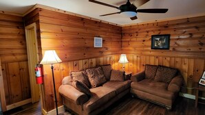 Smart TV - Cottages near Saratoga Springs (Lake Luzerne)