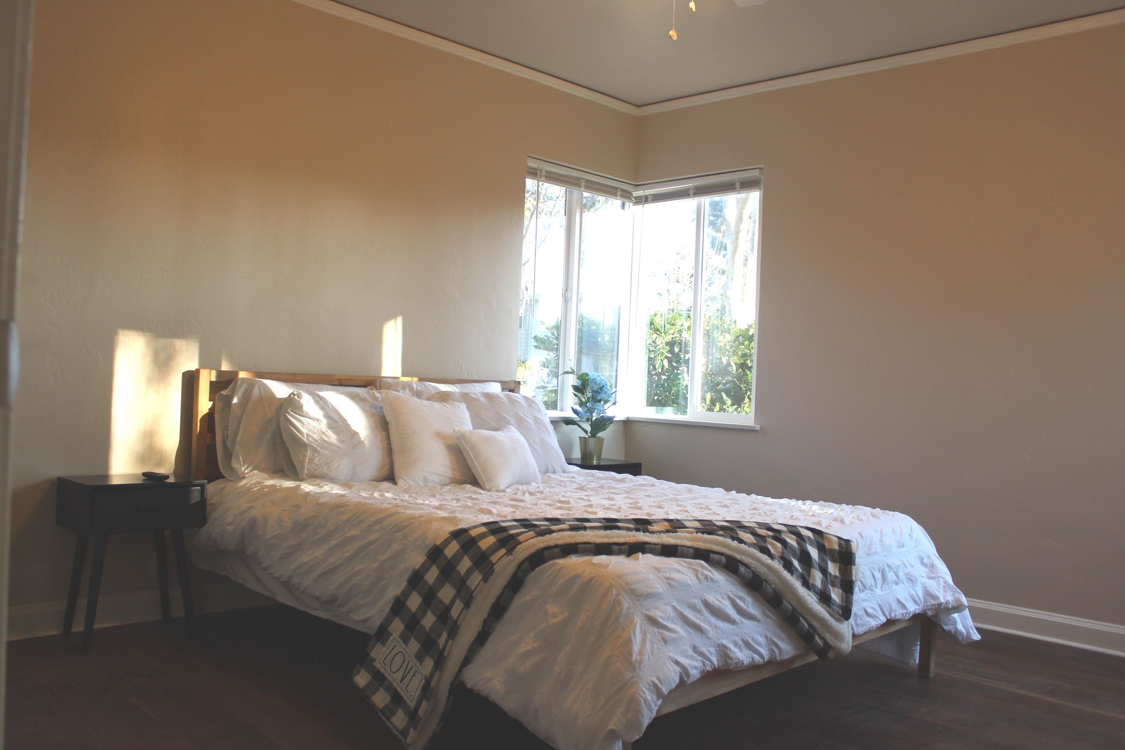 2 dormitorios, tabla de planchar con plancha, wifi gratis y ropa de cama