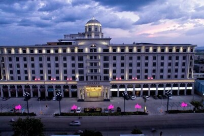Licheng Art Hotel