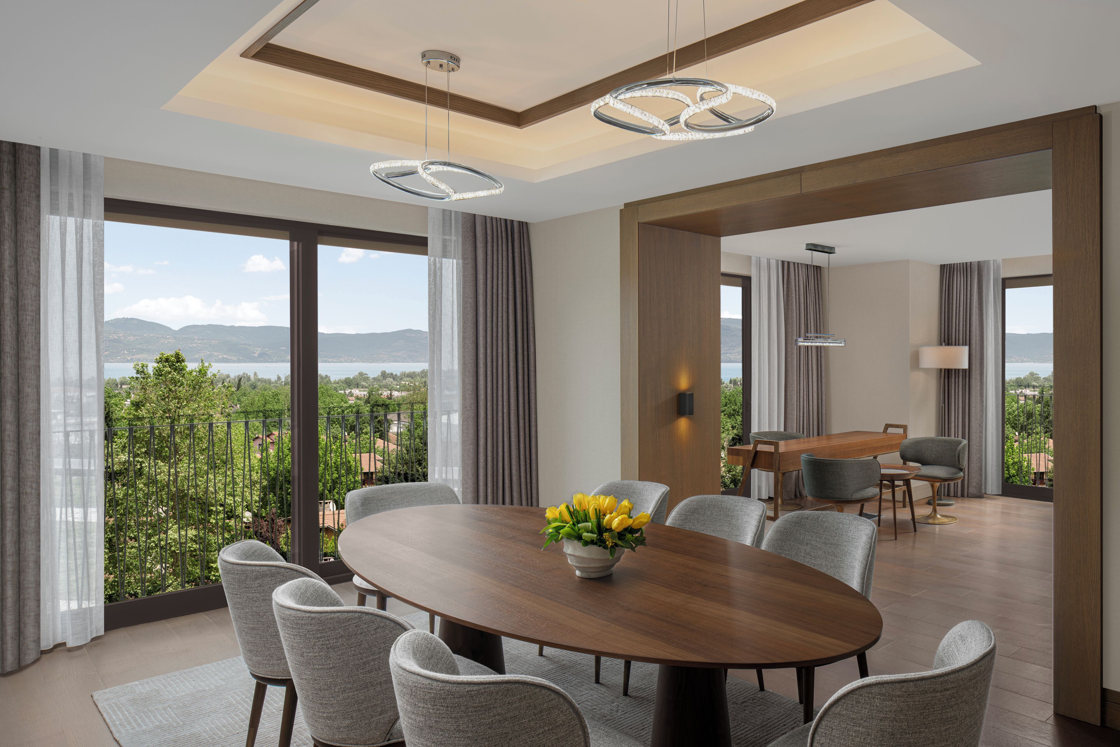 King Suite | Egyptian cotton sheets, premium bedding, down comforters