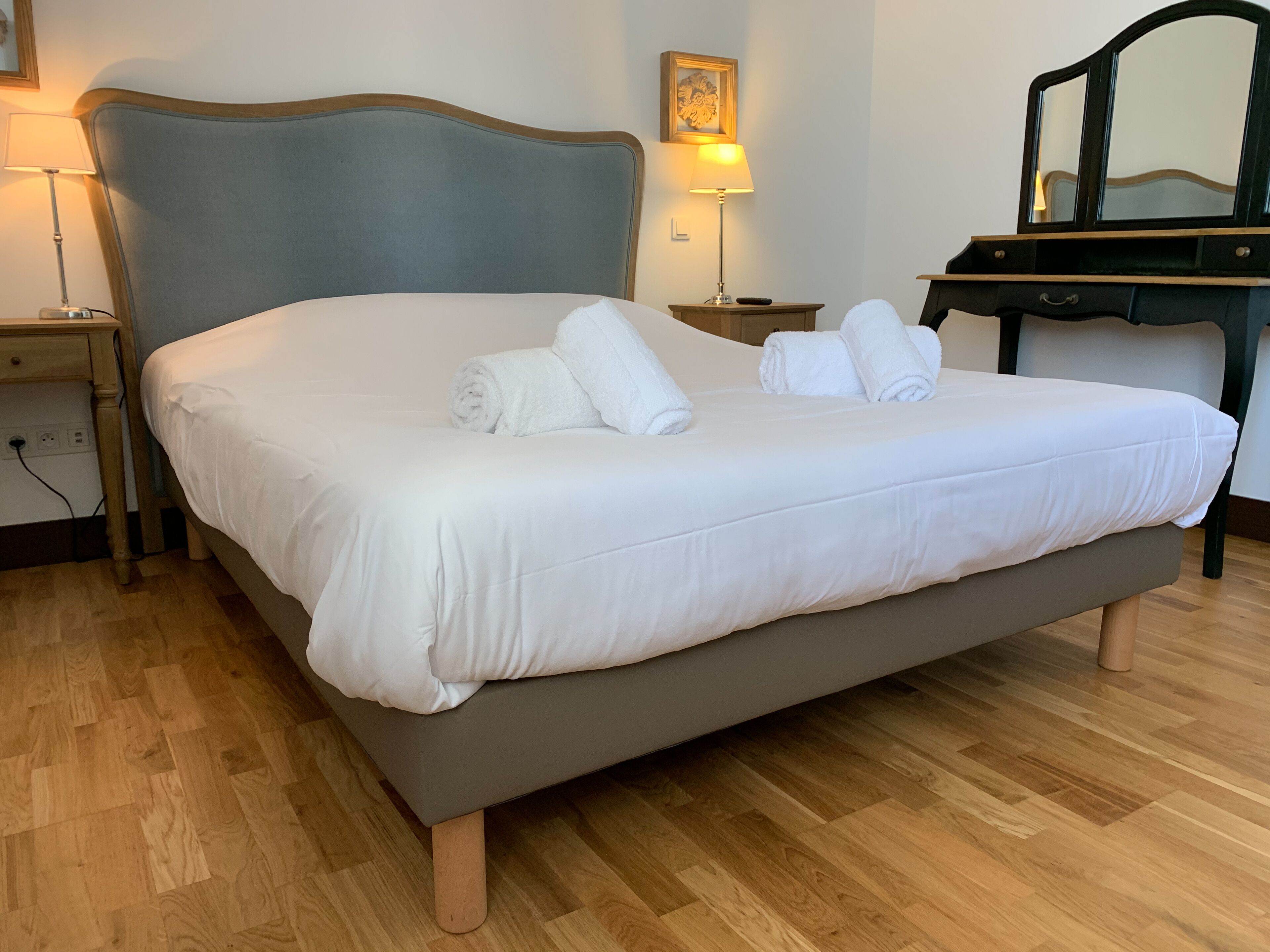 Classic Apartment, 2 Bedrooms | Soundproofing, iron/ironing board, free cribs/infant beds, free WiFi