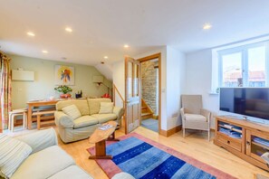 Tv, pejs, dvd-afspiller