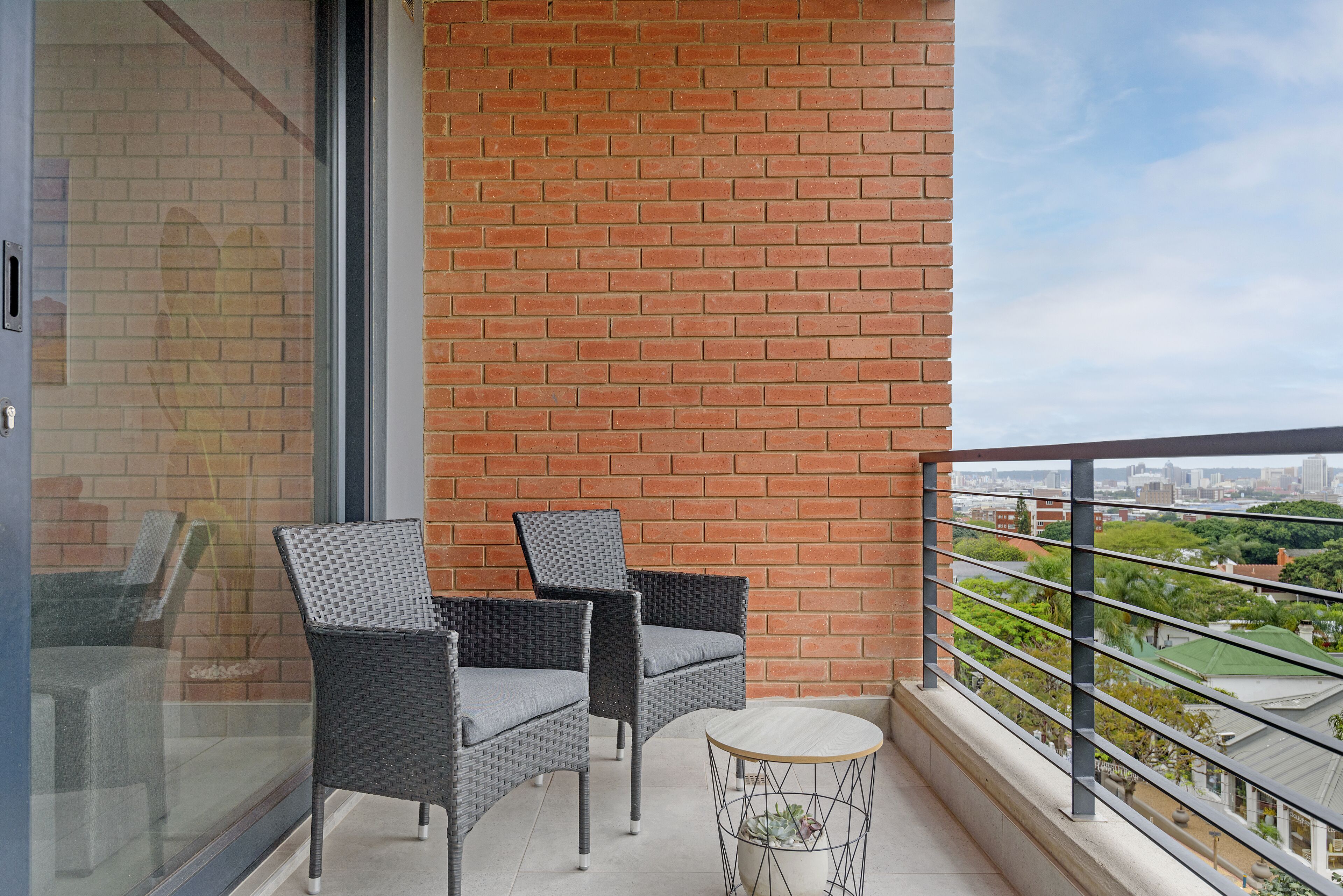 Apartment (1 Bedroom) | Balcony