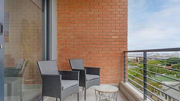 Apartment (1 Bedroom) | Balcony