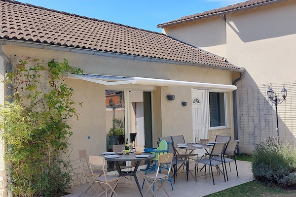 la maison, sa terrasse et jardin