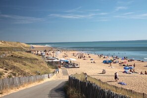 In Strandnähe, Liegestühle