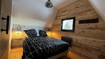 2 chambres, lit de bébé portatif, literie fournie