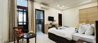 Olive Service Apartment-Golf Course Road