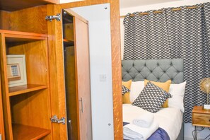 Apartamento, 2 camas Queen | 2 quartos, Wi-Fi de cortesia, roupa de cama